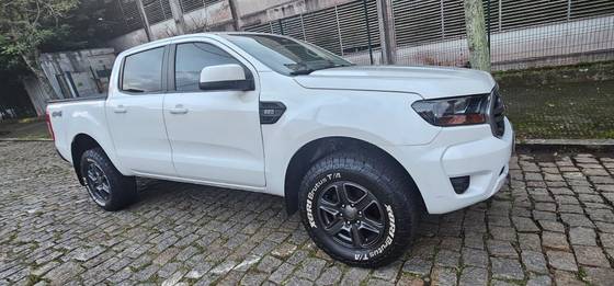 FORD RANGER 2.2 XLS 4X4 CD 16V DIESEL 4P AUTOMÁTICO FORD RANGER 2.2 XLS 4X4 CD 16V DIESEL 4P AUTOMÁTICO